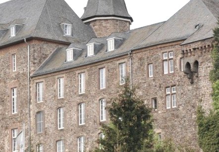 Schloss Schleiden Seitenansicht, © Kerstin Wielspütz Schloss Schleiden Seitenansicht, © Kerstin Wielspütz