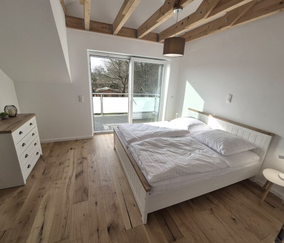 Schlafzimmer m. Balkon 1 Schlafzimmer m. Balkon 1