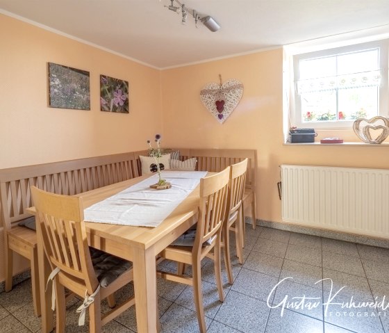 Gemütliche Essecke, © Elke Greven & Nordeifel Tourismus GmbH Gemütliche Essecke, © Elke Greven & Nordeifel Tourismus GmbH