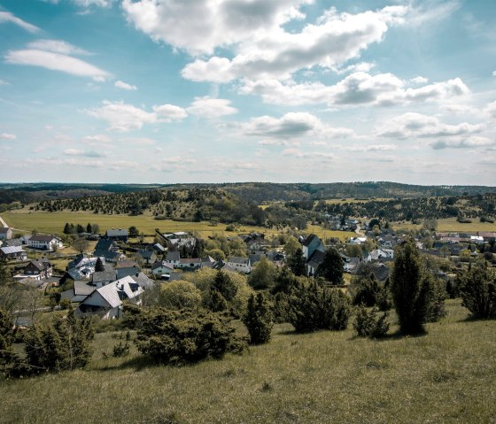 Ausblick auf Landschaft und Häuser, © Gemeinde Blankenheim Ausblick auf Landschaft und Häuser, © Gemeinde Blankenheim