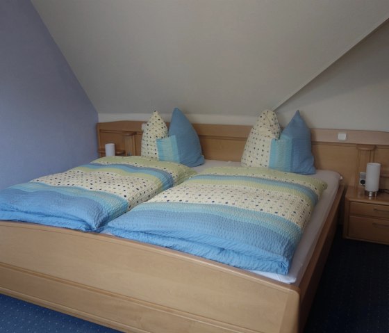 Schlafzimmer mit Doppelbett Schlafzimmer mit Doppelbett
