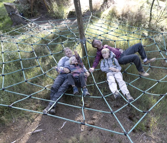 Entspannte Pause im Spinnennetz, © Eifel Tourismus GmbH, Tobias Vollmer - finanziert durch REACT-EU Entspannte Pause im Spinnennetz, © Eifel Tourismus GmbH, Tobias Vollmer - finanziert durch REACT-EU