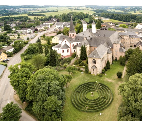 Start der Eifelsteig-Etappe 6: Kloster Steinfeld, © Eifel Tourismus GmbH, D. Ketz Start der Eifelsteig-Etappe 6: Kloster Steinfeld, © Eifel Tourismus GmbH, D. Ketz