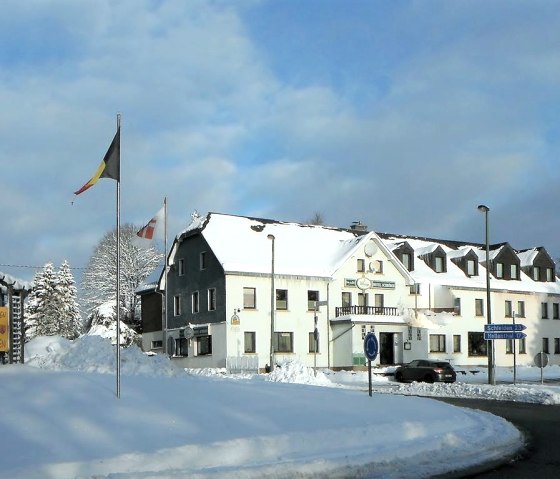 Haus im Winter, © @hotel-schroeder.be Haus im Winter, © @hotel-schroeder.be