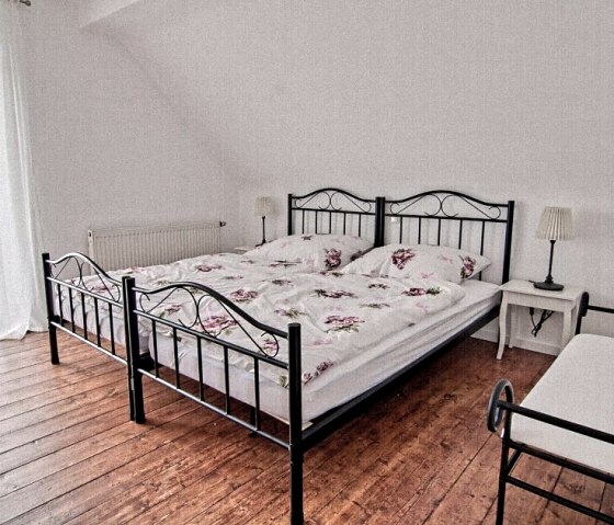 090_Schlafzimmer_1, © Nordeifel Tourismus GmbH & Ferienhaus Vogelsberg 090_Schlafzimmer_1, © Nordeifel Tourismus GmbH & Ferienhaus Vogelsberg