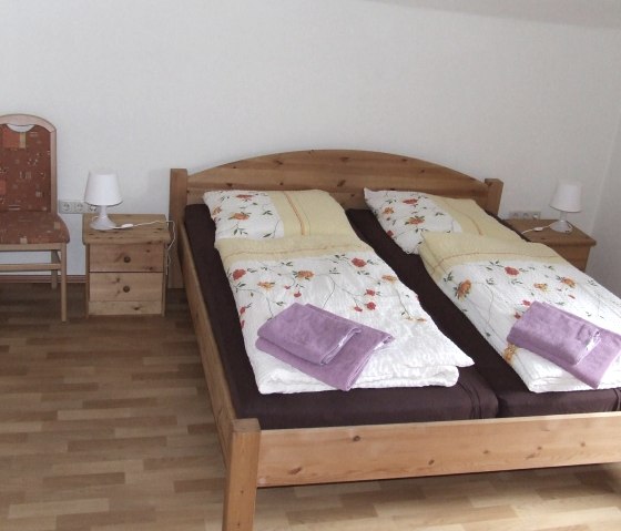Ferienwohnung Schlafzimmer-, © Nordeifel Tourismus GmbH & Gästehaus Jütten Ferienwohnung Schlafzimmer-, © Nordeifel Tourismus GmbH & Gästehaus Jütten