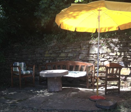 Gartenterrasse mit Grillplatz, © kph & Nordeifel Tourismus GmbH Gartenterrasse mit Grillplatz, © kph & Nordeifel Tourismus GmbH