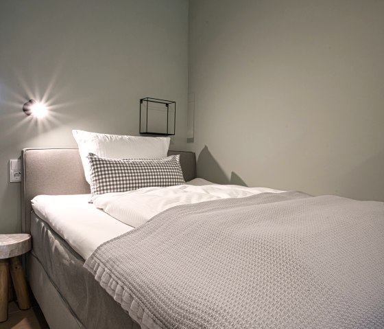 Single room example, © Boutique Hotel LANDHAUSZEIT & Nordeifel Tourismus GmbH Single room example, © Boutique Hotel LANDHAUSZEIT & Nordeifel Tourismus GmbH