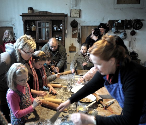 Advent_Plätzchen, © LVR-Freilichtmuseum Kommern, Hans-Theo Gerhards Advent_Plätzchen, © LVR-Freilichtmuseum Kommern, Hans-Theo Gerhards