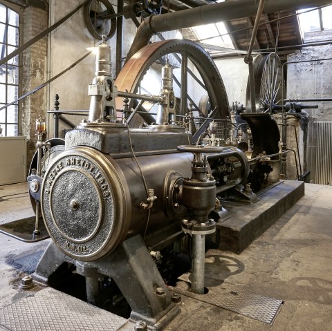 Dampfmaschine der Tuchfabrik Müller, © LVR-Industriemuseum, Foto: Willi Filz Dampfmaschine der Tuchfabrik Müller, © LVR-Industriemuseum, Foto: Willi Filz