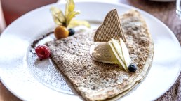 Crêpe in der Crêperie, Resturant Villa Kronenburg, © Eifel Tourismus GmbH, Dominik Ketz Crêpe in der Crêperie, Resturant Villa Kronenburg, © Eifel Tourismus GmbH, Dominik Ketz