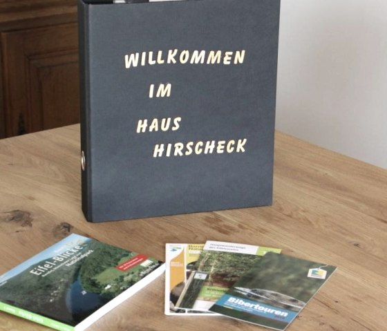 hauseigene Gäste- & Infomappe hauseigene Gäste- & Infomappe