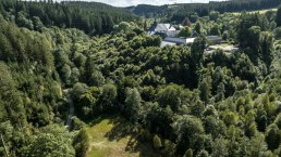 Kloster Reichenstein aus der Ferne, © Eifel Tourismus GmbH, Dennis Stratmann Kloster Reichenstein aus der Ferne, © Eifel Tourismus GmbH, Dennis Stratmann