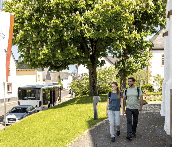 Eifelsteig-Wanderbus bei Ripsdorf, © Eifel Tourismus GmbH, Dominik Ketz Eifelsteig-Wanderbus bei Ripsdorf, © Eifel Tourismus GmbH, Dominik Ketz