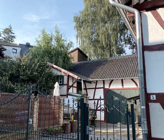 Hofansicht, © Nordeifel Tourismus GmbH & Rpsioge Zeiten, Ferien im Fachwerkhof Hofansicht, © Nordeifel Tourismus GmbH & Rpsioge Zeiten, Ferien im Fachwerkhof