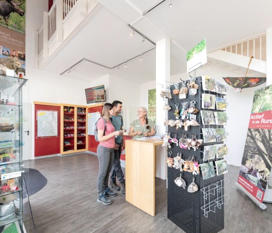 Lassen Sie sich bei uns beraten, © Eifel Tourismus GmbH, AR - shapefruit AG Lassen Sie sich bei uns beraten, © Eifel Tourismus GmbH, AR - shapefruit AG