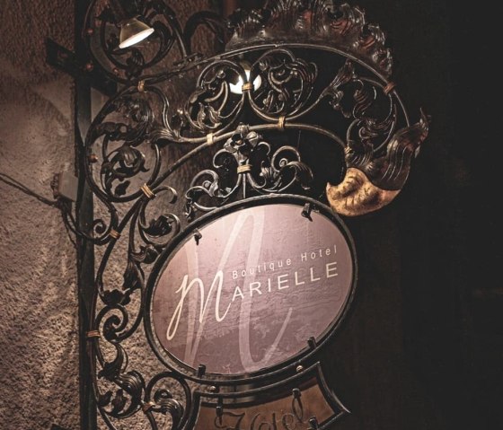 Logo, © Nordeifel Tourismus GmbH & Boutique Hotel Marielle Logo, © Nordeifel Tourismus GmbH & Boutique Hotel Marielle