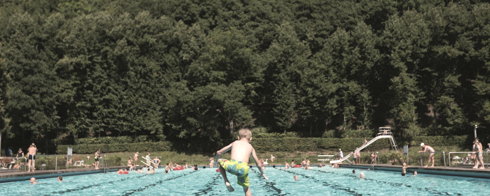 Rosenbad Gemünd swimming pool, © Foto Ralph Sondermann · Rosenbad Gemünd Rosenbad Gemünd swimming pool, © Foto Ralph Sondermann · Rosenbad Gemünd
