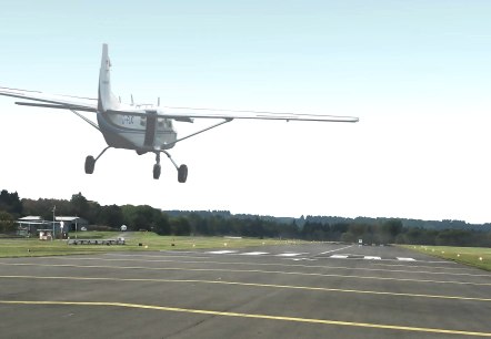 Maschine im Landeanflug, © Gemeinde Dahlem Maschine im Landeanflug, © Gemeinde Dahlem