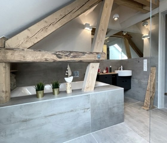 Whg. 1 Bad Whg. 1 Bad