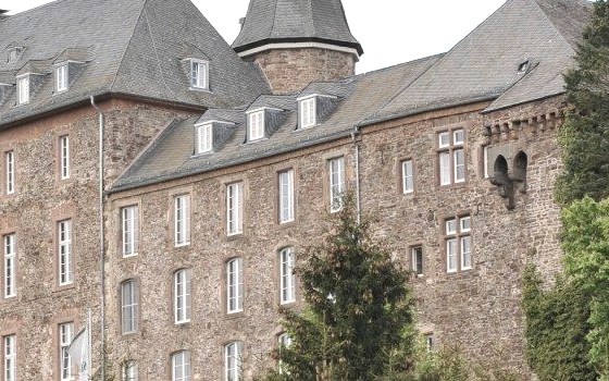 Schloss Schleiden Seitenansicht, © Kerstin Wielspütz Schloss Schleiden Seitenansicht, © Kerstin Wielspütz