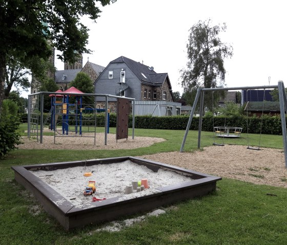 Spielplatz Clara Viebig - Park, © Monschau-Touristik GmbH, Barbara Frohnhoff Spielplatz Clara Viebig - Park, © Monschau-Touristik GmbH, Barbara Frohnhoff