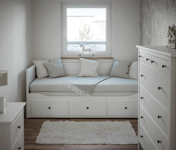 Schlafzimmer mit ausziehbarem Tagesbett, © Nordeifel Tourismus GmbH & Ferienhaus Eifeltoni Schlafzimmer mit ausziehbarem Tagesbett, © Nordeifel Tourismus GmbH & Ferienhaus Eifeltoni
