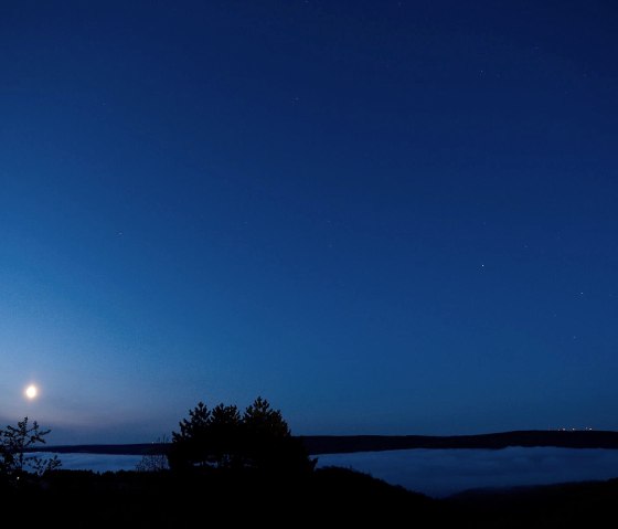 Mond und Sterne, © A. Baumbach Mond und Sterne, © A. Baumbach