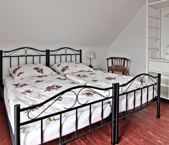 100_Schlafzimmer_2, © Nordeifel Tourismus GmbH & Ferienhaus Vogelsberg 100_Schlafzimmer_2, © Nordeifel Tourismus GmbH & Ferienhaus Vogelsberg