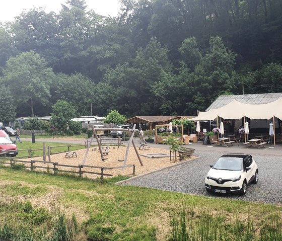 Camp Kyllburg is located right on the Kyll River, © TI Bitburger Land Camp Kyllburg is located right on the Kyll River, © TI Bitburger Land
