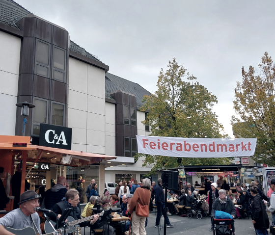 Musik beim Feierabendmarkt, © Stadt Euskirchen Musik beim Feierabendmarkt, © Stadt Euskirchen