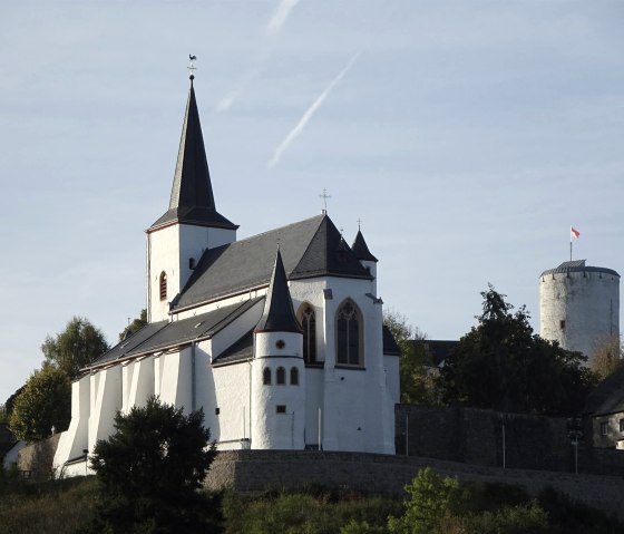 Kirche auf Burg Reifferscheid, © Edgar Hoss & Nordeifel Tourismus GmbH Kirche auf Burg Reifferscheid, © Edgar Hoss & Nordeifel Tourismus GmbH