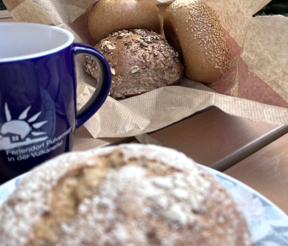Coffee and rolls, © Feriendorf Pulvermaar Coffee and rolls, © Feriendorf Pulvermaar