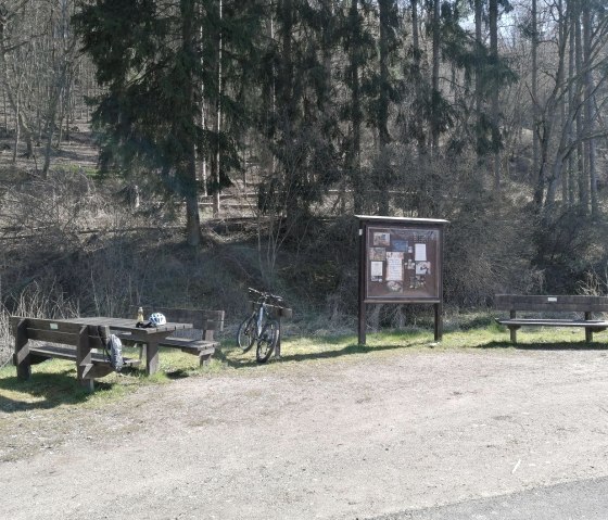Rest area on the Ahr Bike Path near Müsch2, © Tourist-Information Hocheifel-Nürburgring Rest area on the Ahr Bike Path near Müsch2, © Tourist-Information Hocheifel-Nürburgring