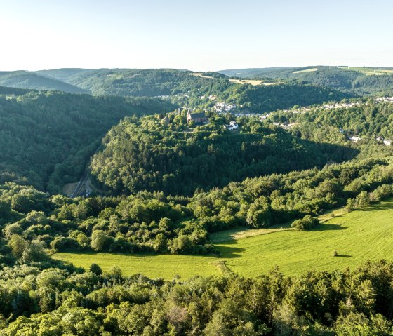 View of the Kyll loop around Kyllburg, © Eifel Tourismus GmbH, Dominik Ketz View of the Kyll loop around Kyllburg, © Eifel Tourismus GmbH, Dominik Ketz