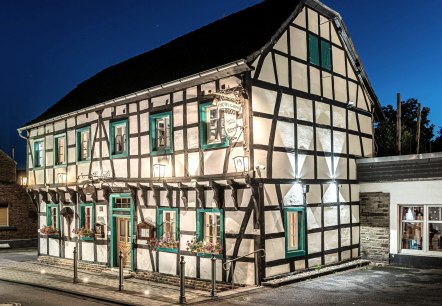 Aussenansicht-Hotel-scaled, © Nordeifel Tourismus GmbH & Landhotel zum Schwan Garni Aussenansicht-Hotel-scaled, © Nordeifel Tourismus GmbH & Landhotel zum Schwan Garni