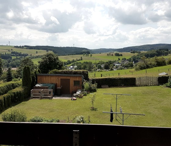 Aussicht_Balkon_2020, © Nordeifel Tourismus GmbH & Ferienwohnung Zur schönen Aussicht Aussicht_Balkon_2020, © Nordeifel Tourismus GmbH & Ferienwohnung Zur schönen Aussicht