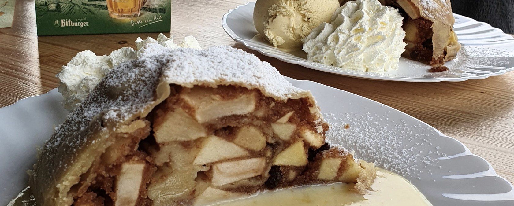 Apfelstrudel im Golfstübchen in Gillenfeld, © Golfstübchen Gillenfeld Apfelstrudel im Golfstübchen in Gillenfeld, © Golfstübchen Gillenfeld