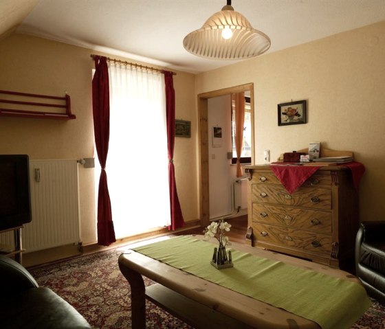 Wohnzimmer, © Nordeifel Tourismus GmbH & Ferienwohnung Schuh Wohnzimmer, © Nordeifel Tourismus GmbH & Ferienwohnung Schuh