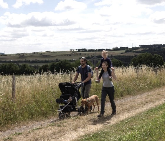 Familienwanderung, © Eifel Tourismus GmbH - Tobias Vollmer Familienwanderung, © Eifel Tourismus GmbH - Tobias Vollmer