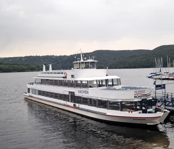 Boat trip and Rursee (5 minutes on foot) Boat trip and Rursee (5 minutes on foot)