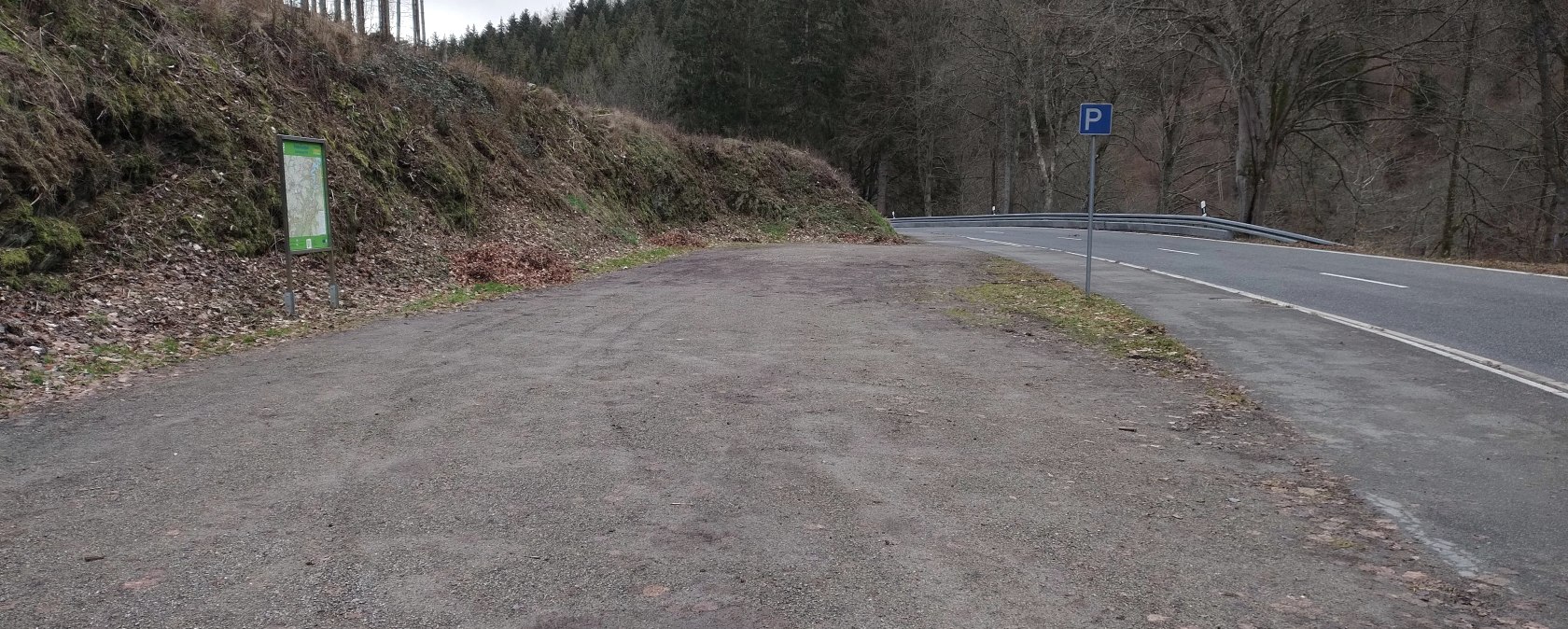 Wanderparkplatz Holder Knipp, © Rursee-Touristik GmbH Wanderparkplatz Holder Knipp, © Rursee-Touristik GmbH