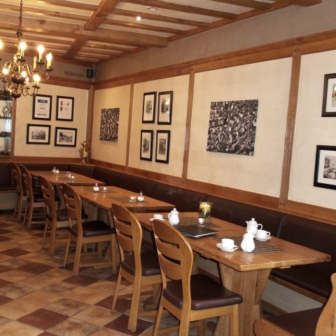 Im Restaurant, © Hotel & Restaurant Alt Montjoie Im Restaurant, © Hotel & Restaurant Alt Montjoie
