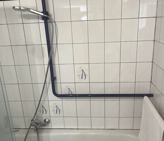 Badezimmer-Badewanne, © Ferienwohnung Buchenzauber Badezimmer-Badewanne, © Ferienwohnung Buchenzauber