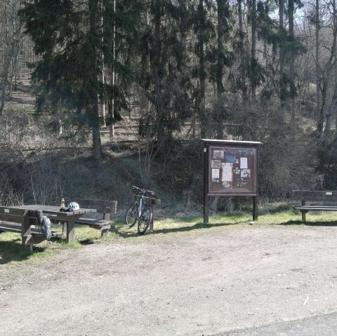 Rastplatz am Ahr-Radweg bei Müsch2, © Tourist-Information Hocheifel-Nürburgring Rastplatz am Ahr-Radweg bei Müsch2, © Tourist-Information Hocheifel-Nürburgring