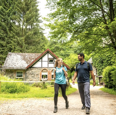 Wanderung vorbei an der Ölmühle, © Eifel Tourismus GmbH, Dominik Ketz Wanderung vorbei an der Ölmühle, © Eifel Tourismus GmbH, Dominik Ketz