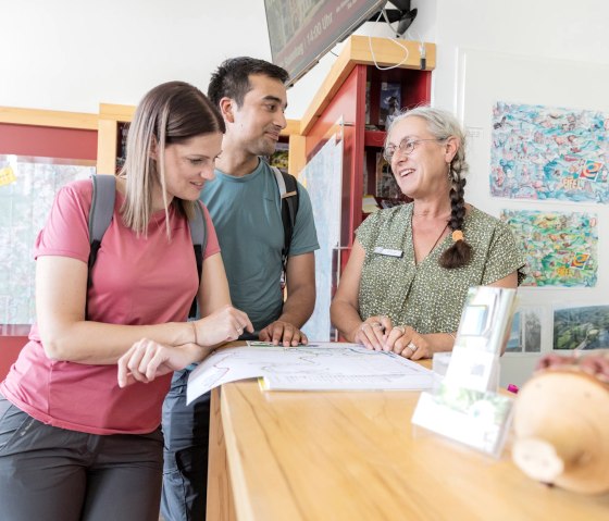 Wir beraten Sie gerne, &copy; Eifel Tourismus GmbH, AR - shapefruit AG