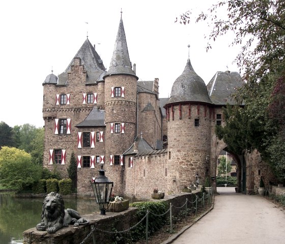 Burg Satzvey, &copy; Nordeifel Tourismus GmbH & Landhaus Bachgl&uuml;ck