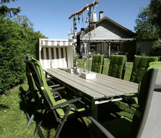 gartentisch01, &copy; Nordeifel Tourismus GmbH & Ferienhaus eifel m&ouml;kki