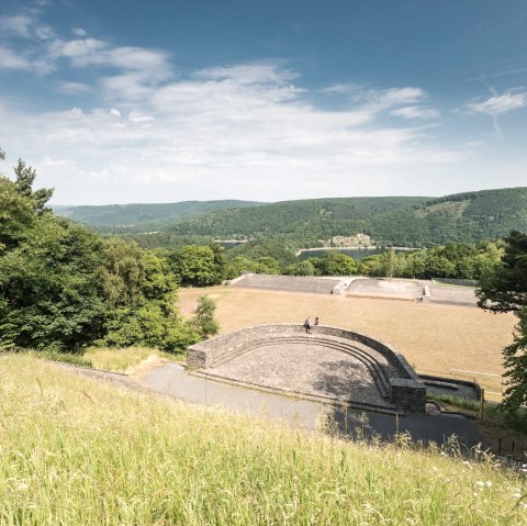 Vogelsang IP, weitläufiges Gelände mit Aussicht, © Eifel Tourismus GmbH, D. Ketz